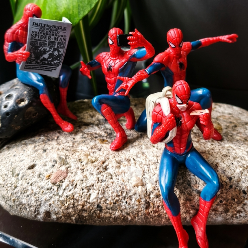HeroBreak – Set de 4 Figuras Decorativas de Héroes
